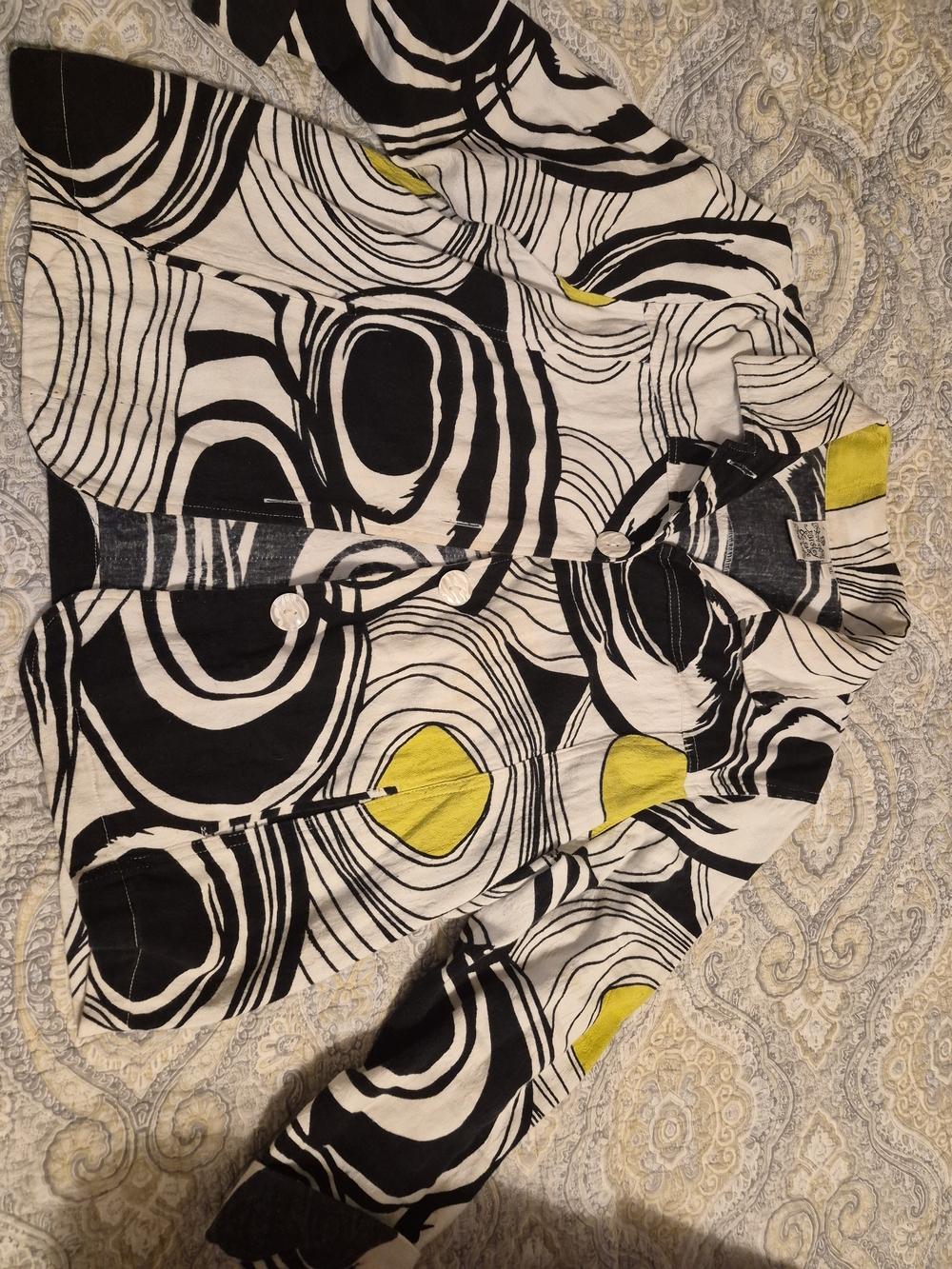 Parsley & Sage Black, White & Yellow Abstract Print Blazer